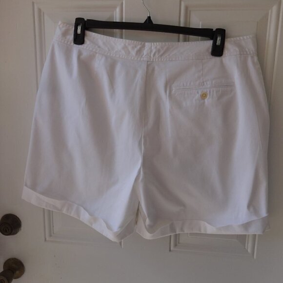 Lauren Ralph Lauren white cuffed shorts, size 16 hook & button band ,zip closure - Picture 2 of 9